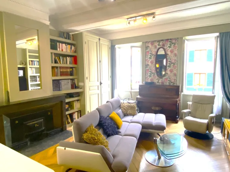 COLIN Immobilier Bel appartement dans l'ancien rénové